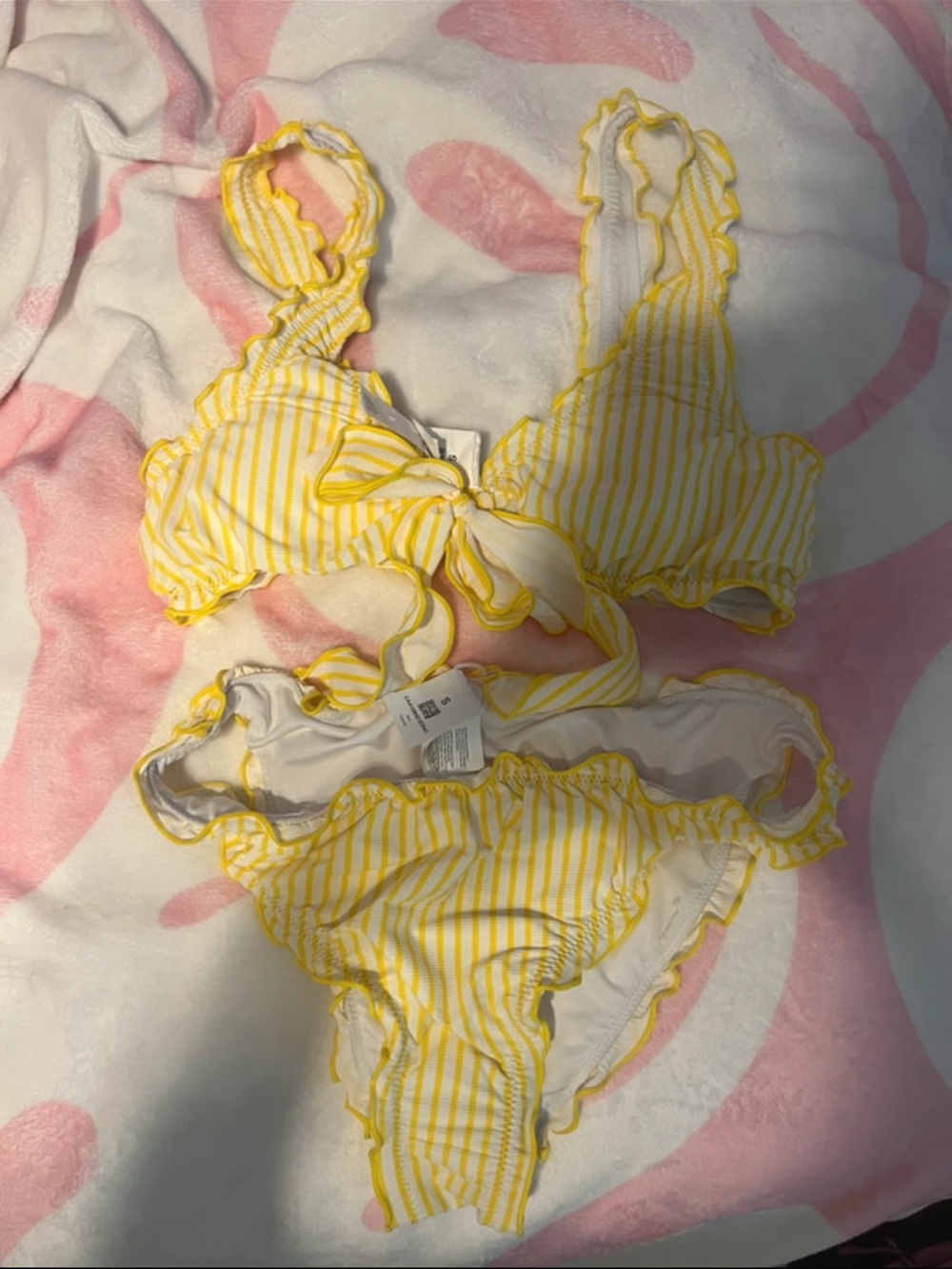 Cupshe Yellow Striped Bikini NWT - Size Small in Top & Bottom
